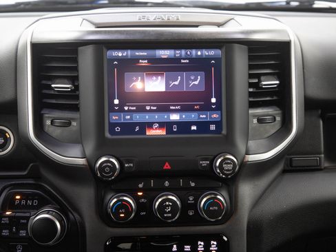 Used 2022 RAM 1500 Big Horn AWD/4WD image 18