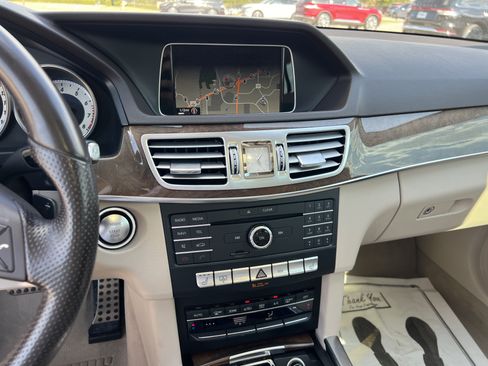 Used 2016 Mercedes-Benz E 350 Sedan image 22