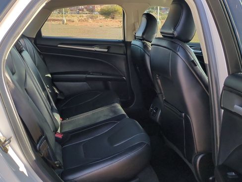 Used 2020 Ford Fusion Titanium image 31