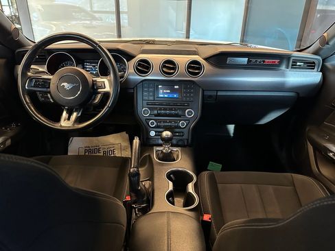 Used 2018 Ford Mustang GT RWD image 9