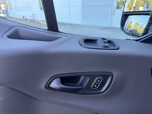 Used 2025 Ford Transit 350 XL AWD/4WD image 18