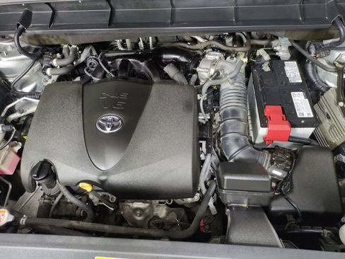 Used 2022 Toyota Highlander XLE image 24