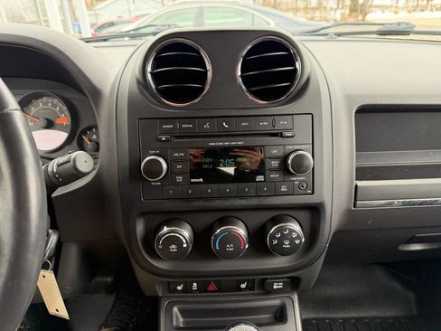 Used 2016 Jeep Patriot Sport w/ Power Value Group image 30