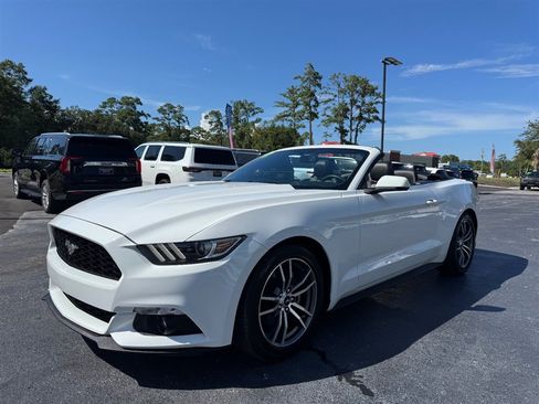 Used 2017 Ford Mustang Premium RWD image 7