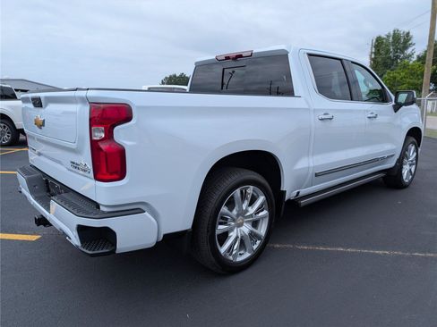 New 2026 Chevrolet Silverado 1500 High Country AWD/4WD image 4