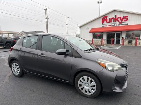 Used 2017 Toyota Yaris L image 1