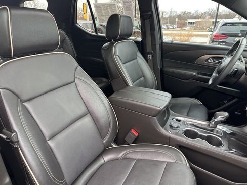 Used 2023 Chevrolet Traverse Premier w/ Redline Edition image 15