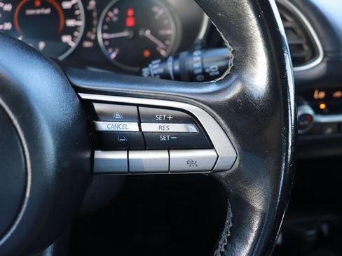Used 2020 MAZDA MAZDA3 Hatchback FWD image 21