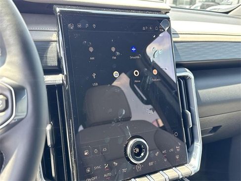 New 2025 GMC Acadia Elevation w/ Elevation Premium Package image 19