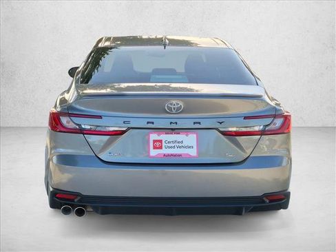 Used 2025 Toyota Camry SE w/ Convenience Package FWD image 6