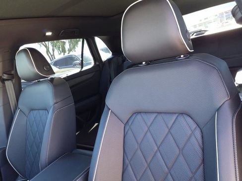 New 2025 Volkswagen Atlas Cross Sport SEL Premium R-Line image 11