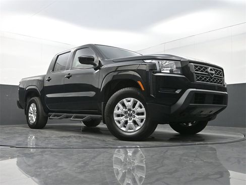 Used 2023 Nissan Frontier SV w/ Technology Package image 23