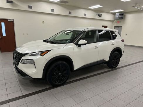 Used 2022 Nissan Rogue SV AWD/4WD image 4