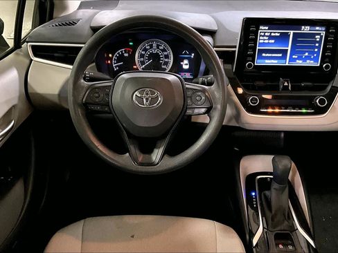 Used 2020 Toyota Corolla LE image 5