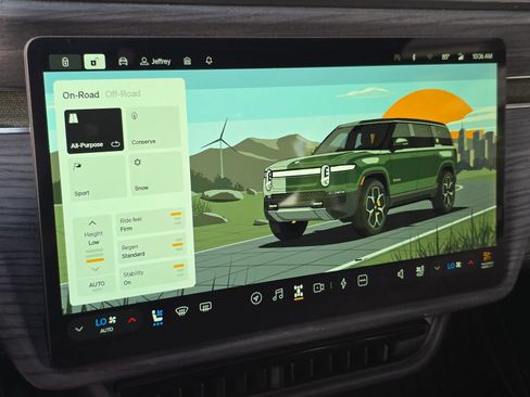 Used 2024 Rivian R1S Adventure AWD/4WD image 18
