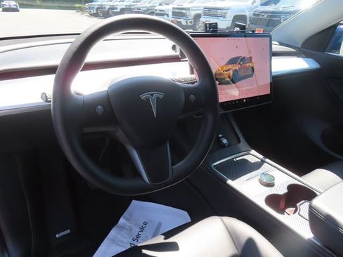 Used 2022 Tesla Model Y Long Range AWD/4WD image 16