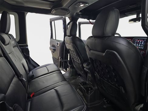 Used 2018 Jeep Wrangler Unlimited Rubicon image 13