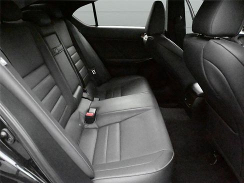Used 2022 Lexus IS 350 F Sport image 21