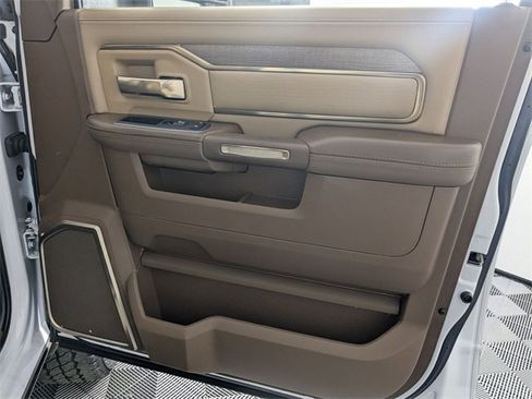 Used 2023 RAM 2500 Limited image 36