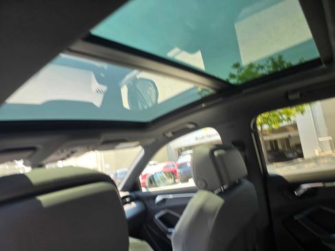 New 2025 Audi Q3 2.0T Premium image 21