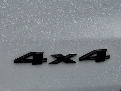 Used 2022 Jeep Grand Cherokee Laredo X image 17