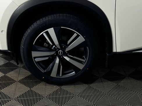 Used 2023 Nissan Rogue Platinum image 13