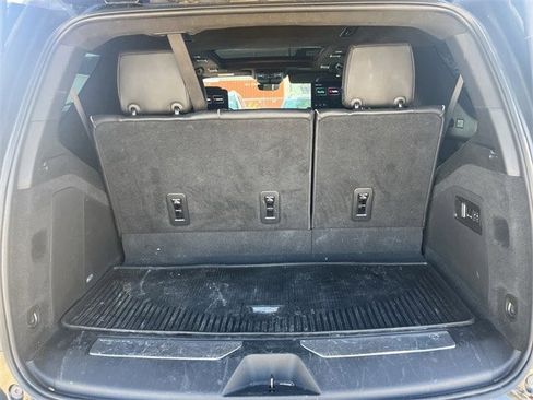 Used 2022 Cadillac Escalade Premium Luxury Platinum image 36