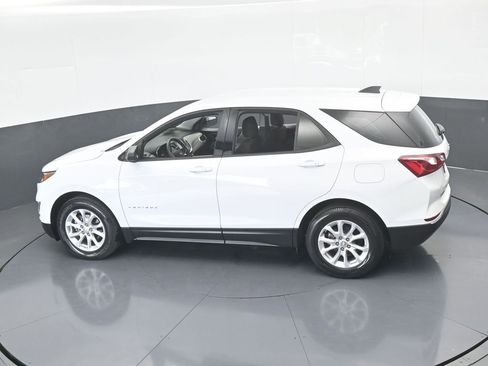 Used 2018 Chevrolet Equinox LS image 44