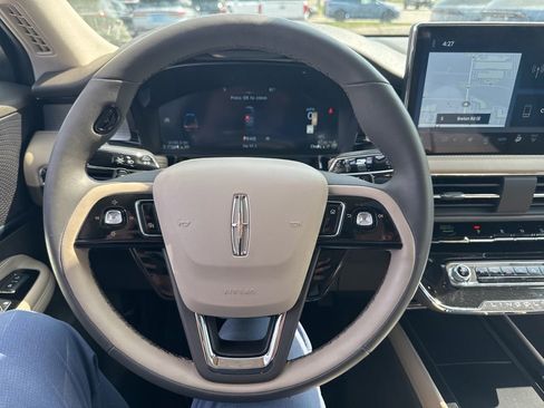 Used 2024 Lincoln Corsair AWD w/ Equipment Group 101A image 13