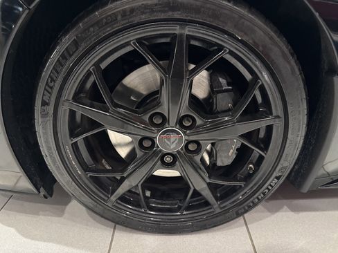 Used 2022 Chevrolet Corvette Stingray Coupe w/ Z51 Performance Package image 10