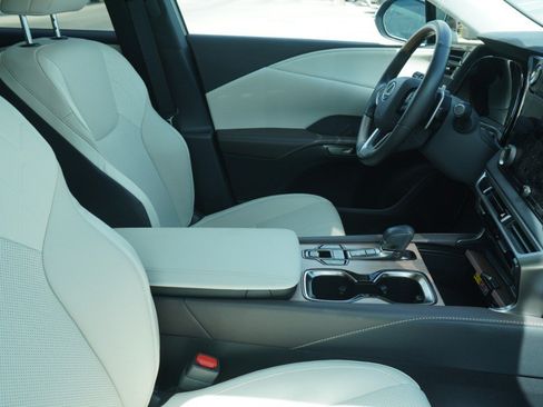 Used 2024 Lexus RX 350 Premium w/ Accessory Package (Z1) FWD image 9