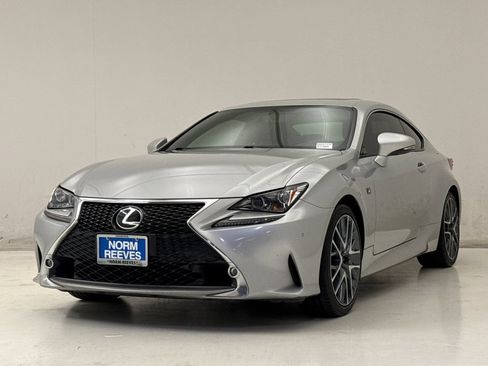 Used 2016 Lexus RC 200t RWD image 2