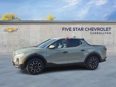 Used 2024 Hyundai Santa Cruz SE FWD image 4