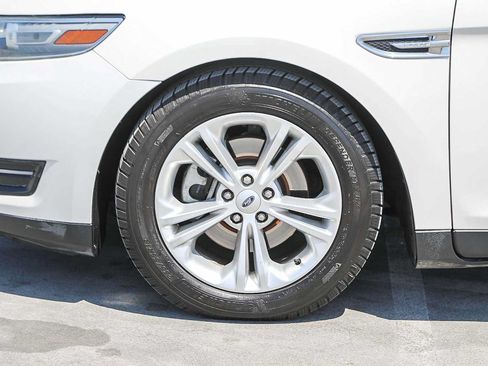 Used 2013 Ford Taurus SEL FWD image 10