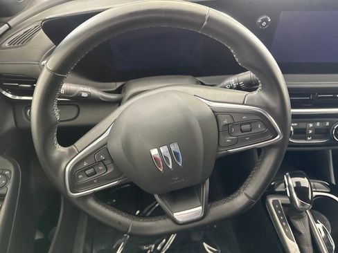 Used 2024 Buick Envista Sport Touring FWD image 25
