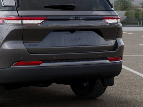 New 2026 Jeep Grand Cherokee Altitude AWD/4WD image 13