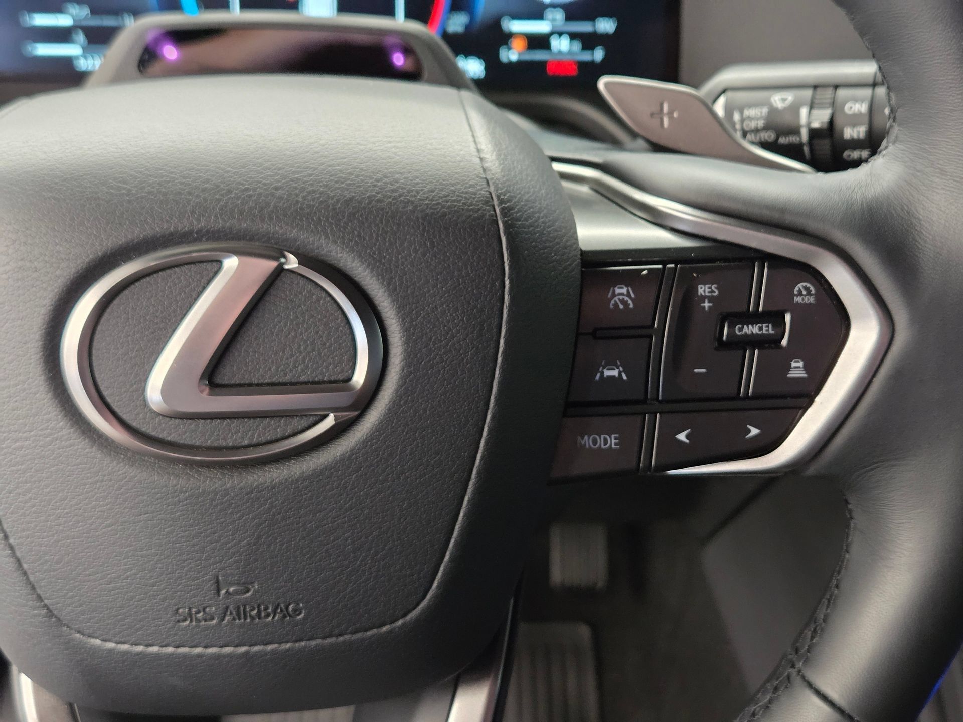 Used 2026 Lexus GX 550 w/ Accessory Package (2T) AWD/4WD image 19