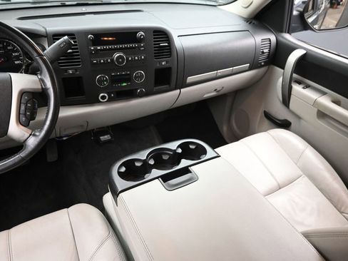 Used 2011 Chevrolet Silverado 1500 LT w/ Regional Value Package RWD image 15