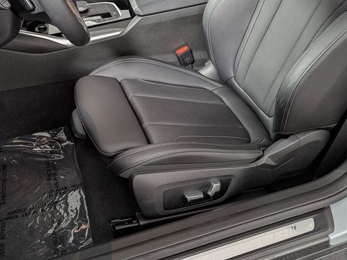 Certified 2022 BMW 230i Coupe w/ Premium Package image 18