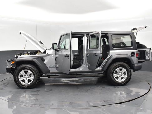 Used 2018 Jeep Wrangler Unlimited Sport S image 34