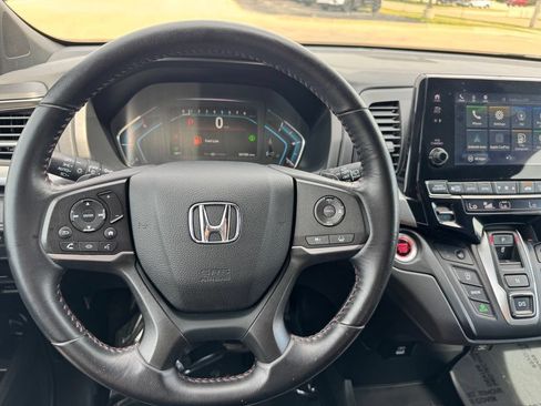 Used 2024 Honda Odyssey Sport image 27