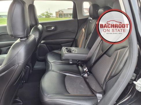 Used 2021 Jeep Compass Latitude image 28