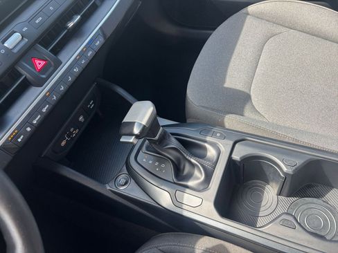 Used 2025 Kia K4 FWD image 40