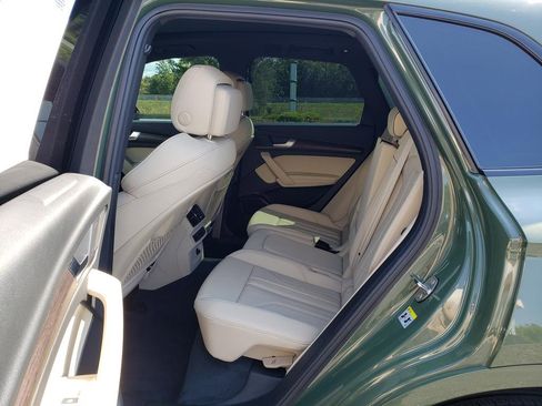 Used 2024 Audi Q5 e Premium Plus w/ Premium Plus Package image 11