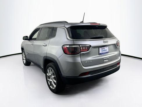 Used 2022 Jeep Compass Latitude AWD/4WD image 7