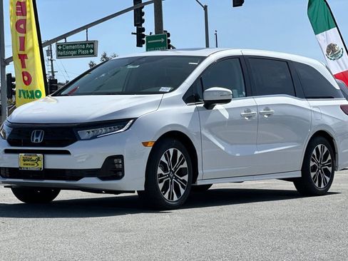 New 2026 Honda Odyssey Elite image 7