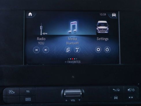 Used 2024 Mercedes-Benz Sprinter 2500 w/ Acoustic Package image 34