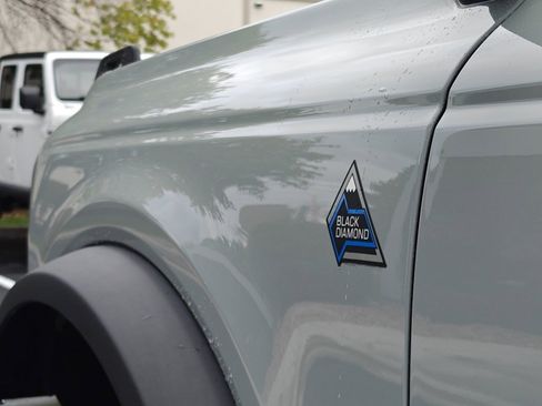 Used 2024 Ford Bronco Black Diamond image 37