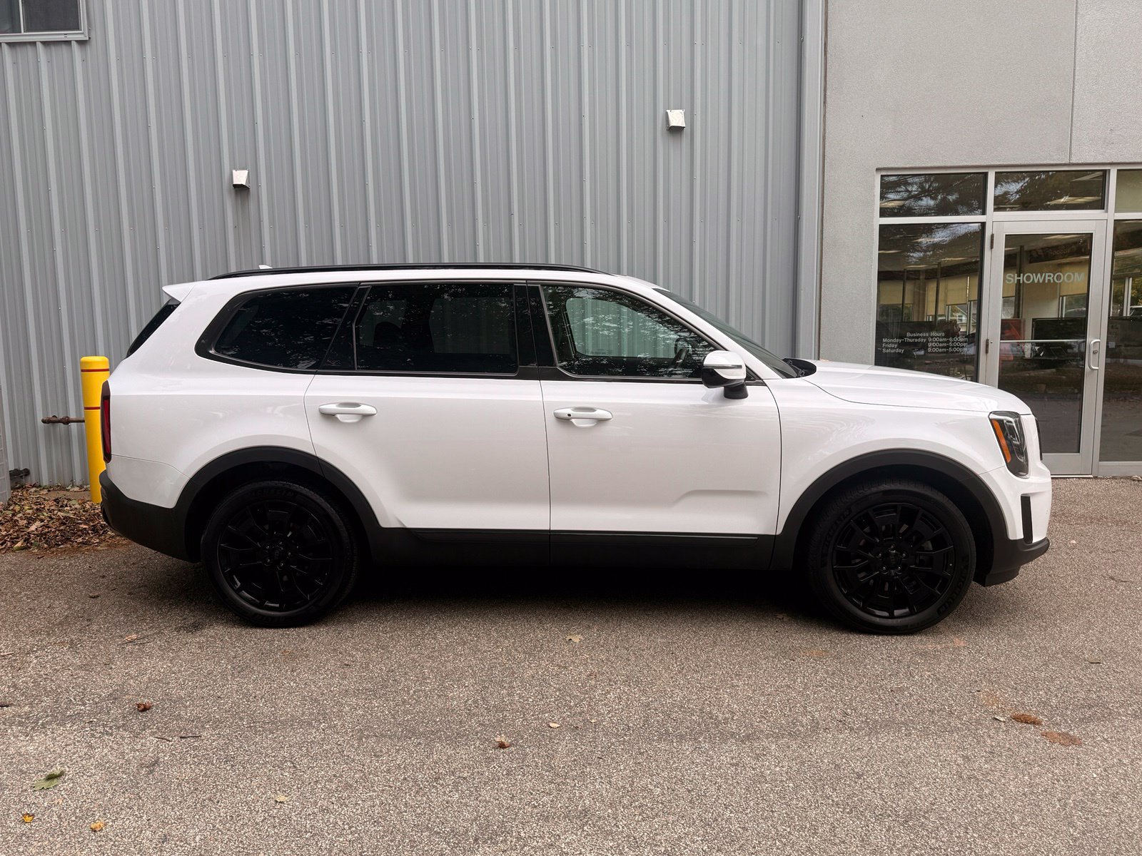 Used 2021 Kia Telluride SX w/ SX Prestige Package AWD/4WD image 8