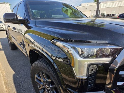 Used 2023 Toyota Tundra Platinum AWD/4WD image 3